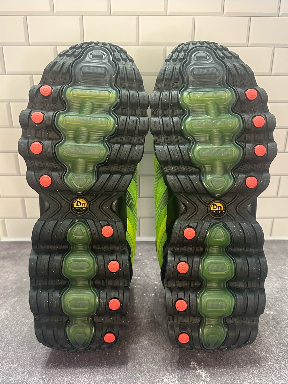 Nike Air Max Dn8 "Black/Green Strike/Volt/Black"  Youth 4 Women’s 5.5 EUR 36 - Picture 4 of 6